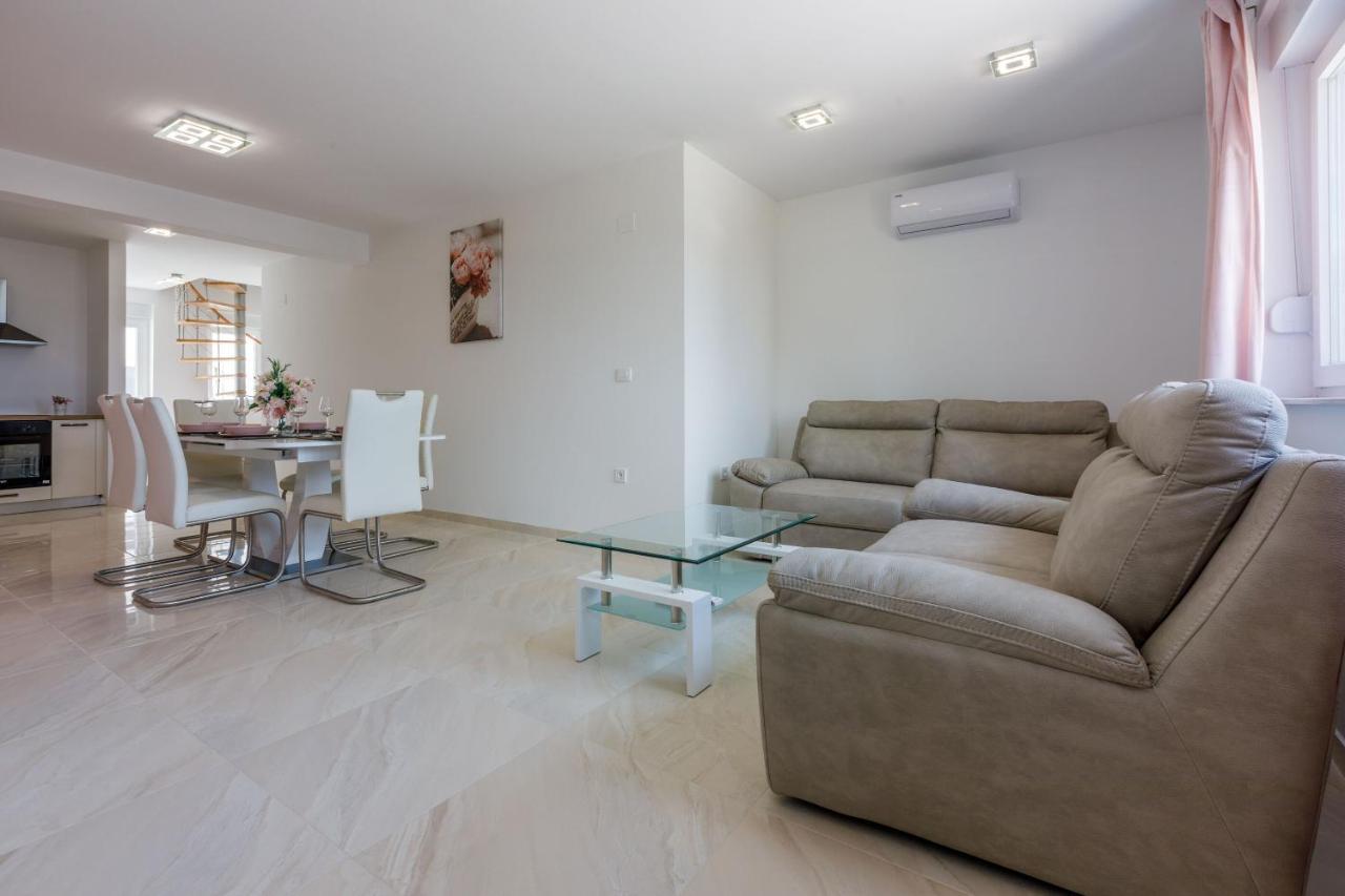 Apartments Cvetkovic Crikvenica Bagian luar foto