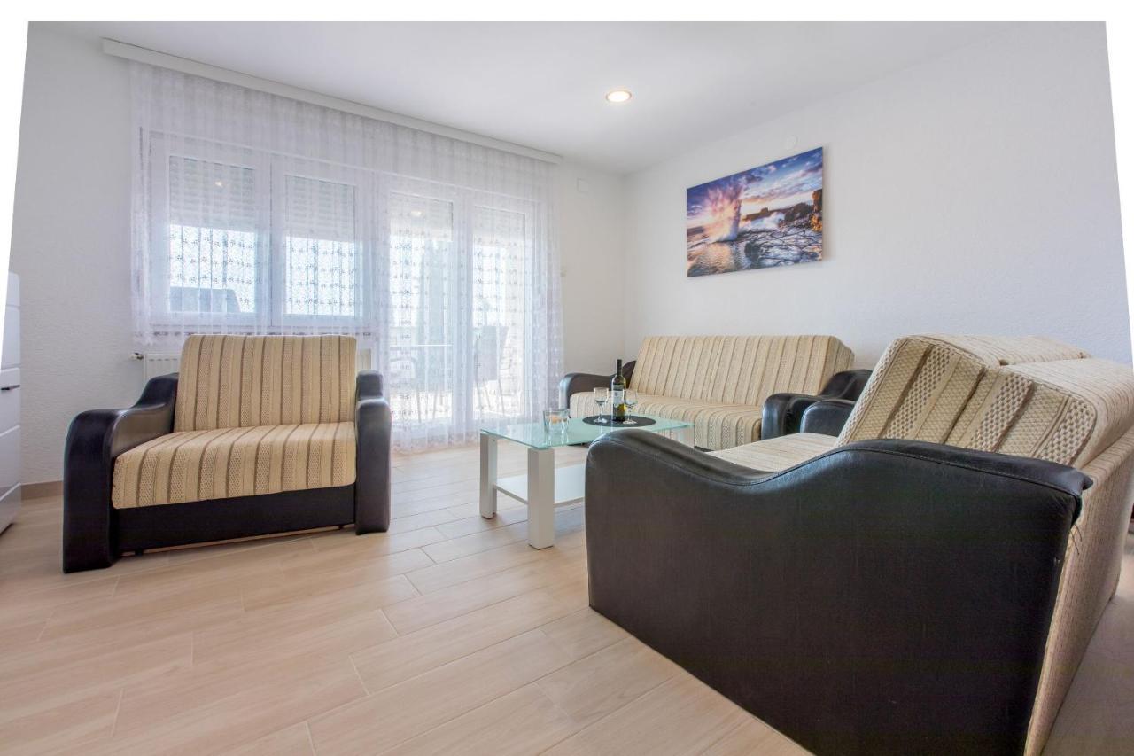 Apartments Cvetkovic Crikvenica Bagian luar foto