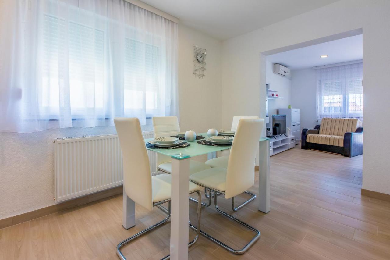 Apartments Cvetkovic Crikvenica Bagian luar foto